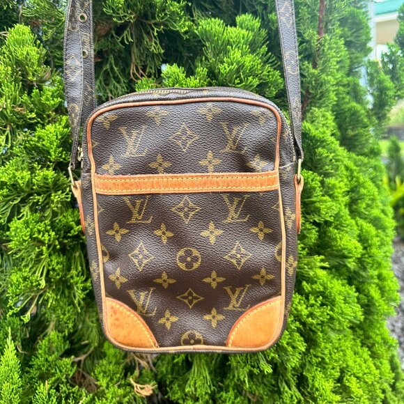 Louis Vuitton Monogram Canvas Amazone Crossbody Bag - Picture 1 of 17